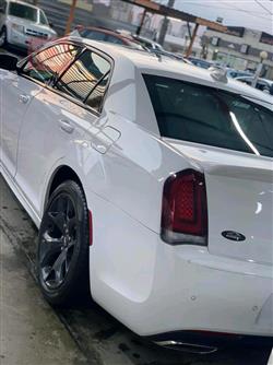 کرایسلەر 300